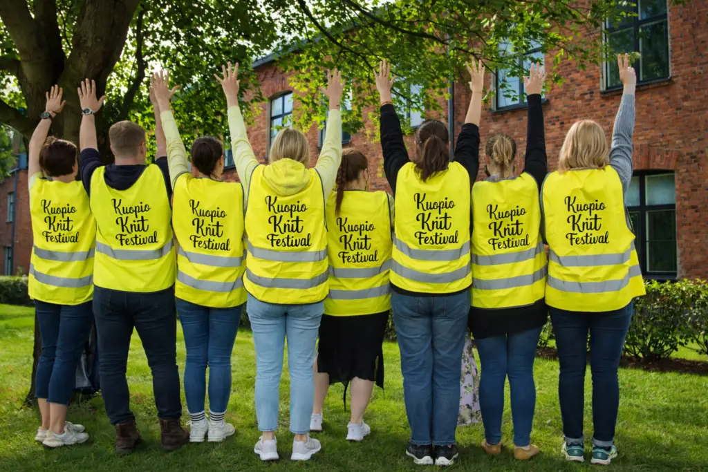 vapaaehtoisia festivaaleilla